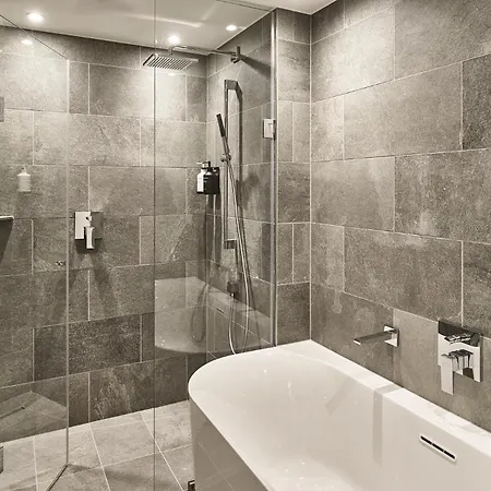 The View Szálloda 4*