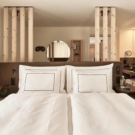 The View Szálloda St. Moritz