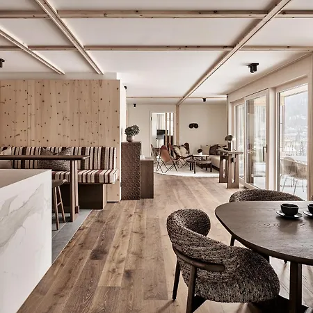 Szálloda The View 4*